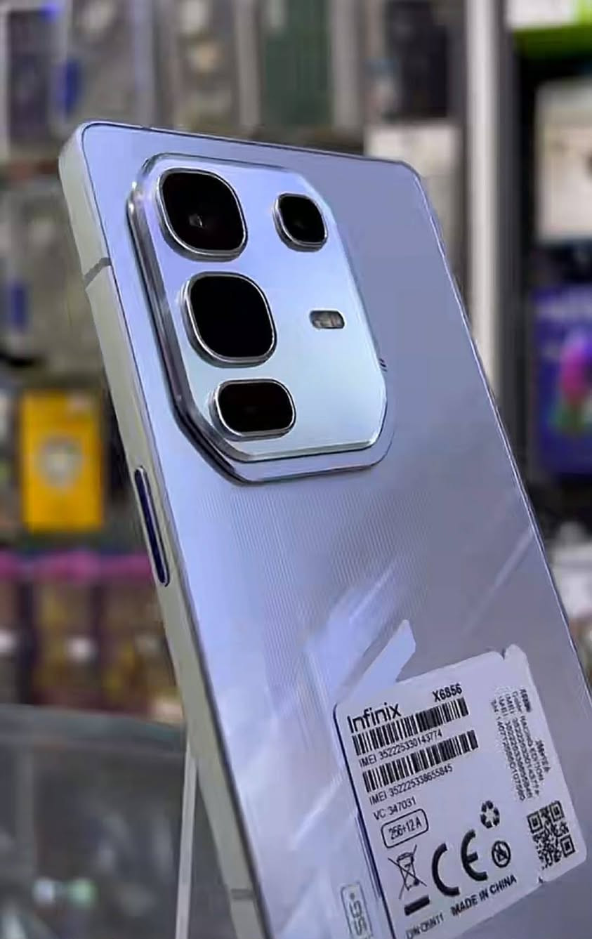 سلام عليكم
انفنكس نوت 50 برو بلس 5g 
ذاكره 256
البطاريه 5200 
فريم ببجي 120 
مكفول من كلشي بلادي أخو الجديد 
ملحقاته كامله السعر 330 وبي مجال جدا بسيط.


**إذا كنت صاحب هذا الإعلان وتريد حذفه لأي سبب، رجاءا أرسل رسالة إلى الدعم الفني**