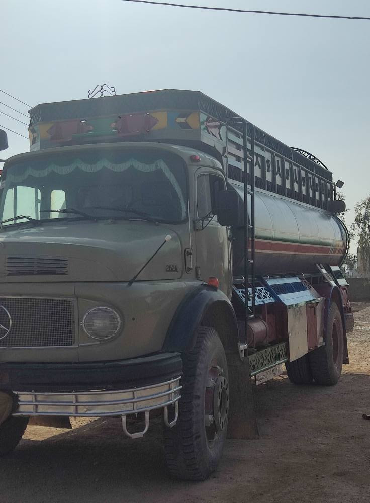 سلام عليكم للبيع أقجم رقم أنبار ألماني محرك كير شرط قماره مبخره من خارج أستفسار عل رقم ***********
