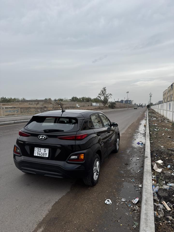 السلام عليكم اخوان هونداي كونا موديل 2021 
بيها قطعتين بنيد وجاملغ 
وشويه صبغ بل داير مال باب الخلفي جهة الصدر 
السيارة
 بيها تحديد مسار 
ومثبت سرعة و وضعيات قيادة
 وهل سوالف 
بس بدون فتحة سلايد و بدون بصمة داخل ابيض جلد 
مكاني بغداد 
استفسار ***********
او خاص
