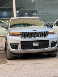 جراند شيروكي • ٢٠٢٣ • بلاك توب