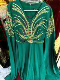 فساتين مناسبات • توصيل • نضافه فول