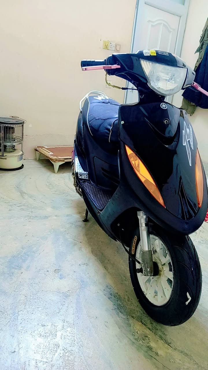 سلام عليكم 
للبيع ماطور ماكس عدله شرط نظافه فول تايرات جدد بوشه 55 صالنصه رياضيه شرط هندر واحد كهربائيات كلها شغاله شرط بس شغل واطلع السعر 650  وبيه مجال شراي يتصل *********** مكاني كركوك
