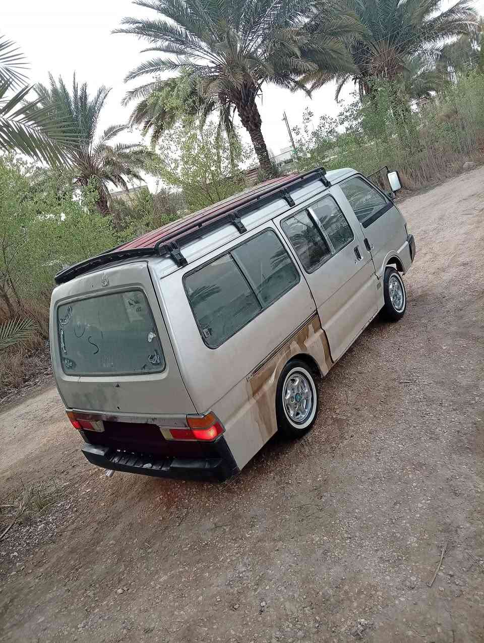 سلام عليكم شباب كيه بسته موديل 94 مكينه كير بس ثالث يفلت اكسن بور مكفولت تخم تاير  حداديه باتري كهربايت كله شغله شواصي كفاله اربعتهن سنويته عضم ستنساخ الصليه ضيعه بشهر 8 تسقط مرور مصفره هياه عليه 250 ينزل من سعره ابيع هل موجود أتعهد بيه سرقه وعشار مكان حله مركز سعره 35 وبيه مجال سياره كفاله مال جناي وهاذ رقمي ***********
