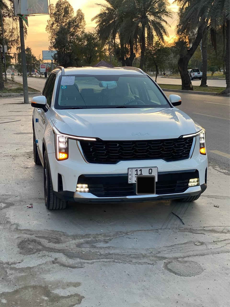 السلام عليكم 
🔥 كيا سورنتو 2024 – 4 سلندر 
ماشية 24  الف رقم بغداد 
⚙️ المحرك: 4 سلندر 2500
▪️ كشن السائق كهرباء 
▪️ ٤ مود قيادة 
▪️ ٧ راكب ٣ قطع تبريد
▪️جنطة كهرباء 
▪️بقية المواصفات المعروفة
للاستفسار 
*********** بغداد, العراق
