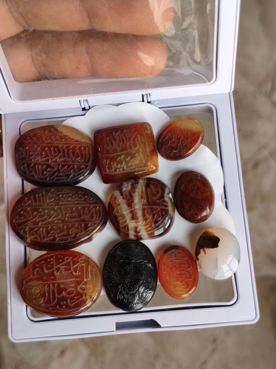 للبيع عقيق مخطوط +وحدة شفه العبد خرساني مو يماني منحوته صورة السيد مقتدى +عقيق طحلبي كلهم ب75قفل رجائا بدون عمله مكان بصرة واكو توصيل 5


**إذا كنت صاحب هذا الإعلان وتريد حذفه لأي سبب، رجاءا أرسل رسالة إلى الدعم الفني**