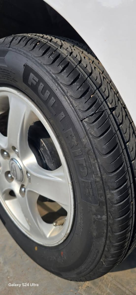 النترا موديل ٢٠١١ خليجي كفاله عامه من صبغ وتبديل بيها بس بارد تلث مكانت بصيطايا مكينه الفين تخم تاير جديد صدر أمامي خلفي جديد تبريد ثلج كير مكينه مكفول سياره احله من صور جديده معنه الكلمه متصرف عليها شي مكان سياره بغداد السعر ١٢٨
***********
