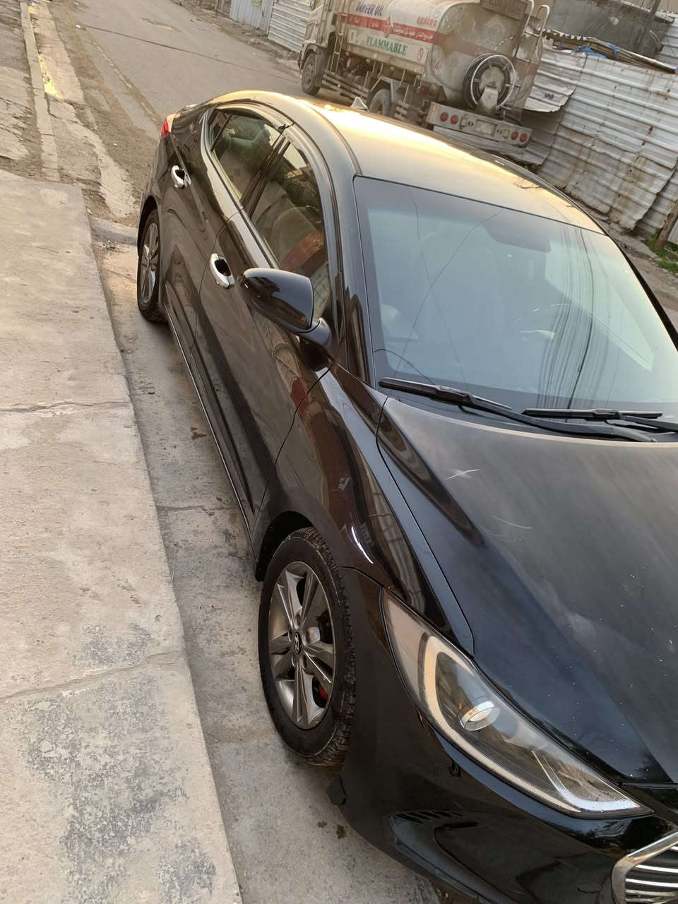 السلام عليكم بيع سياره الالنترا
موديل 2018 وارد امريكي
ماشيه 82000
 ضربه بجاملغ الامامي 
مصبوغ بس بنيد ودعاميات 
ضربه خفيفه بس بنيد صبغ 
رقم اربيل تحويل او وكاله 
السعر 110 وبيه مجال 
العنوان الشعب فلكه صباح خياط 
ارجو اتصال هذا الرقم 
***********
