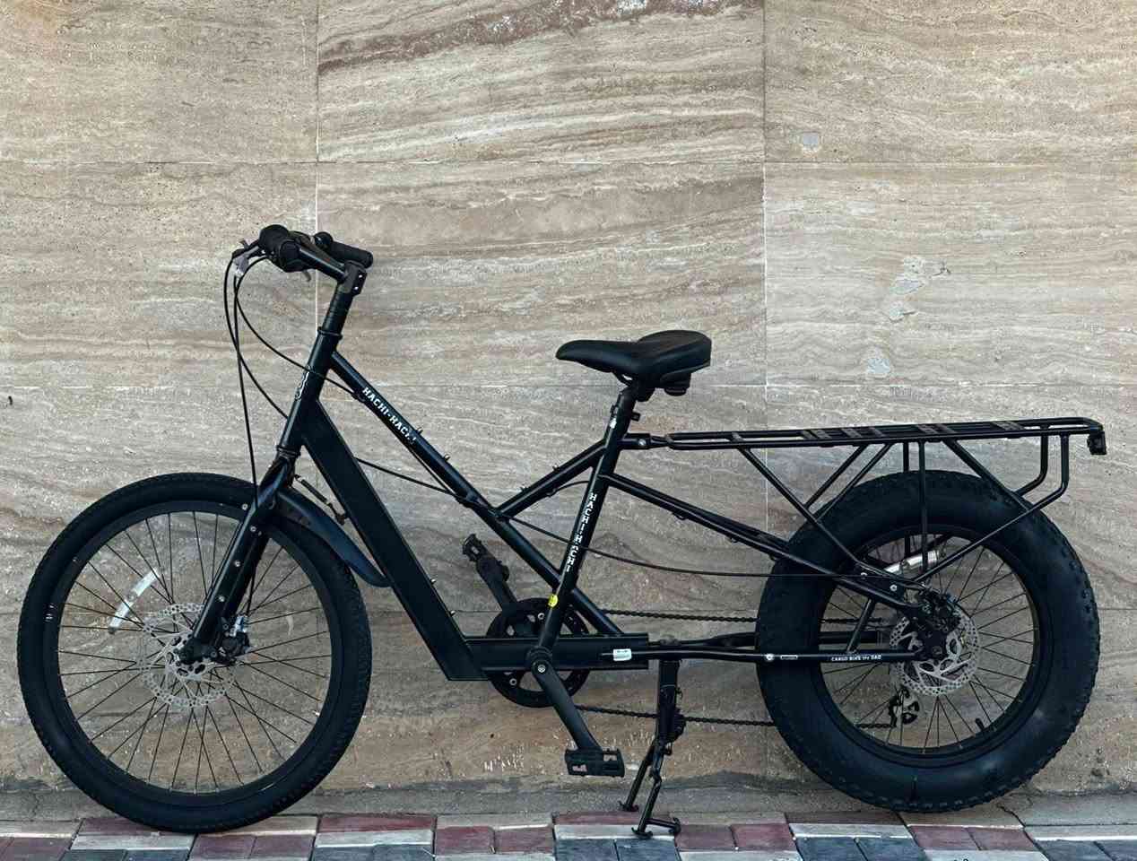 الكتابة
السلام عليكم ورحمة الله وبركاته 🌹
🚲 دراجة هوائية للبيع – تصميم مميز ونادر
المواصفات:
حجم الإطارات: 26
بالة ياباني أصلي مع شرط الفحص والضمان والنظافة
سيباية خلفية عريضة جداً، مناسبة للأوزان الثقيلة
إمكانية تركيب صندوق أو سلة بكل سهولة
بريكات دسك أمامي وخلفي
مقود ماركة أصلية
كير سحب/دفع 8 نمر
الدراجة بالكامل ختم واحد
النظافة: 95%
📍 العنوان: كربلاء – طويريج
🚚 تتوفر خدمة التوصيل إلى جميع محافظات العراق
📞 للاستفسار: *********** (اتصال أو واتساب)
ملاحظة: أجور توصيل هذه الدراجة تقارب 30 ألف دينار لأنها كبيرة الحجم وثقيلة.
بالتوفيق في البيع إن شاء الله.
