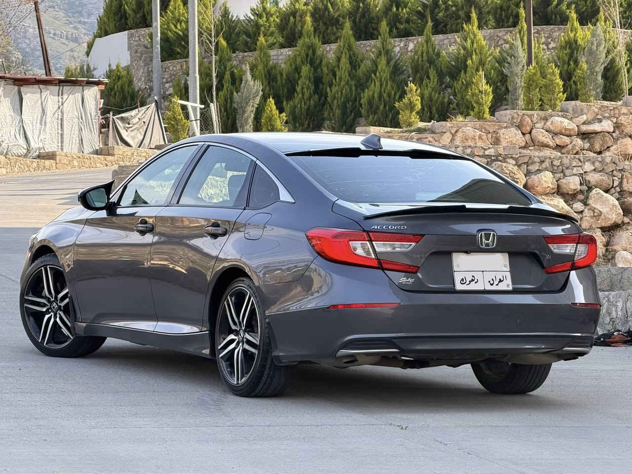 هوندا اكورد ياباني 2019 LX

السياره جاهزه بدون اي نواقص تجي اتشغل وتروح
كير و محرك و تبريد و كهربائيات و حداديه كلها بشرط
حجر بيئه موجود

السياره بجم وصندوق كبس و بدون صبغ وبارد
ايرباك فقط البرده جهه السايق 
حادثها بسيط
جاملغ وباب السايق تبديل شركه نفس اللون بدون صبغ
السونار منزلها بالاعلان وصور الحادث موجود

رقم دهوك تحويلها مباشر
هزه وفحص جديد لغايه شهر 11 / 2026

مواصفات 
كير اتوماتيك وعادي وسبورت
تشغيل بصمه
شاشة كبيره
كامره دواره
هندبريك بصمه
رادار امامي
تحديد مسار
لايتات زينون بلاد
ليد نهاري
تحكمات ستيرن جهتين
ستيرن فوليوم
تحديد سرعه
نظام ايكو اقتصاد البانزين
مرايا كهربائية 
شاشه اعطال 
ويل كب 19 شركه

السعر : 139 ومجال
وعليها غرامه 875.000  تنزل من سعرها
للاستفسار او الاتصال
كورك *********** اتصال + واتساب
آسيا  *********** اتصال + واتساب
