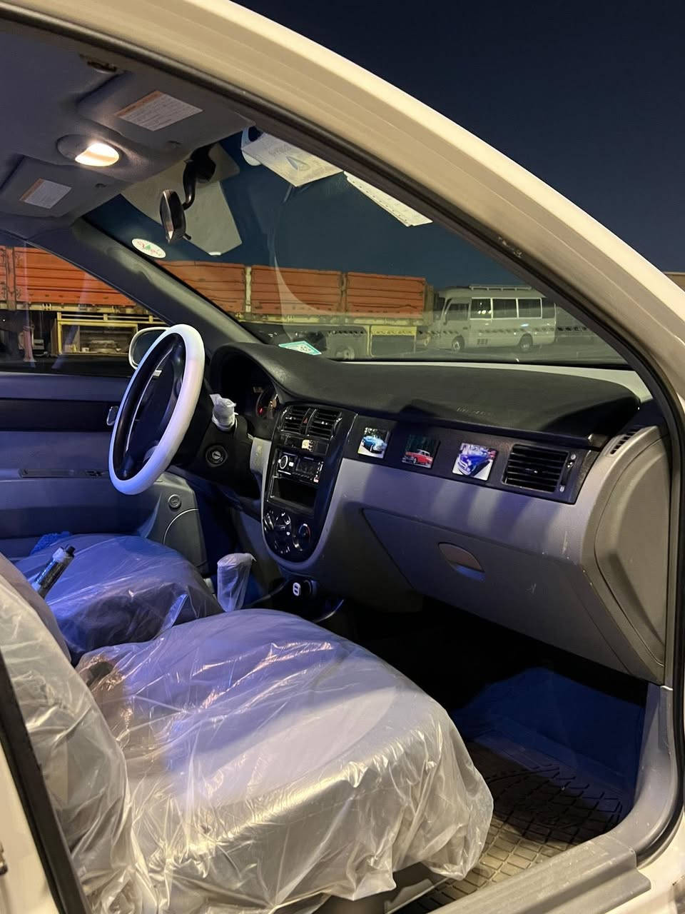 سلام عليكم أوبترا البيع مديل 2011 السياره جاهزه من كلشي السياره نضيفه وحلوه بيهه صبغ دوسات وبيهه الجاملغات الوره السياره كلش حلوه ونضيفهه مكاني بصره كرمت علي   
وهاذ رقمي *********** السعر 84
