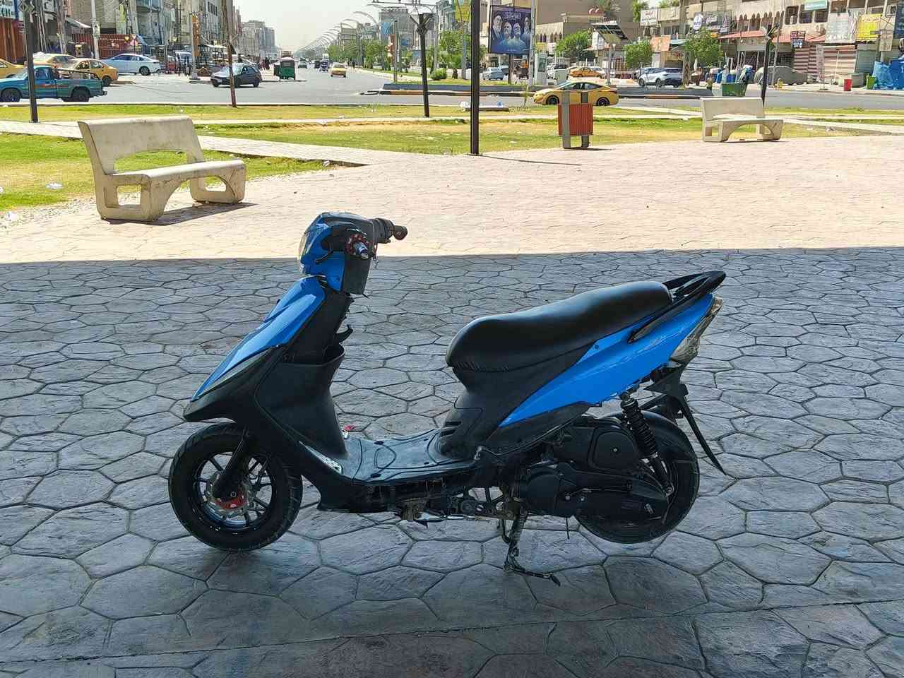 مكلف بنشر ماكس عدلة نكرة سلف وهندر كهربائيات كلهه شغالة مكينه خرسه شلعه ومعدل فول باتري جديد تايرات زوج مال حاوية كابريتر وسلف اصليات مال رمبه ماملعوب بيهن الدراجه كلهه بلاديه عدا الكفرات تجاري الدراجه مال جناي برغي مناقصهه بس هاي التريشه وكعت وضاعت مكان بغداد طالبيه سعرهه 500 وبيهه مجال حك الجيه للشراي ***********
