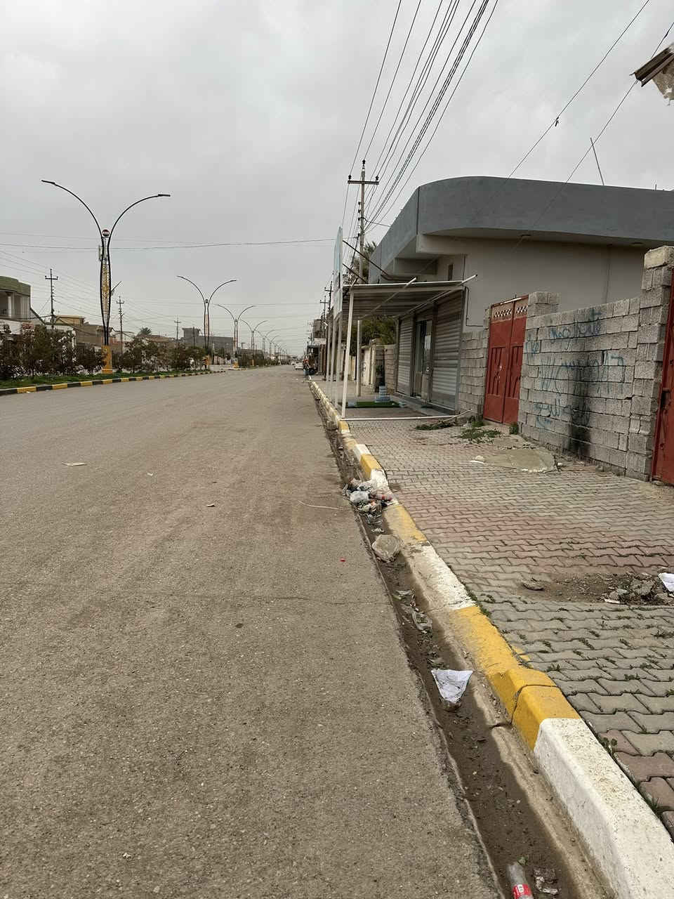 قطعة  للبيع طابو ملك صرف 

الموقع / حي العسكري السايدين  الرئيسي مقابل جامع الشهداء موقع تجاري مميز 

المساحة / 125 متر. واجهة 6.25 والعمق 20

للاستفسار مراجعة مكتب الرحمن للعقار قرب جامع الشهداء مقابل مدرسة صدى العراق الابتدائية 

او الاتصال على الارقام التالية 

***********

***********
