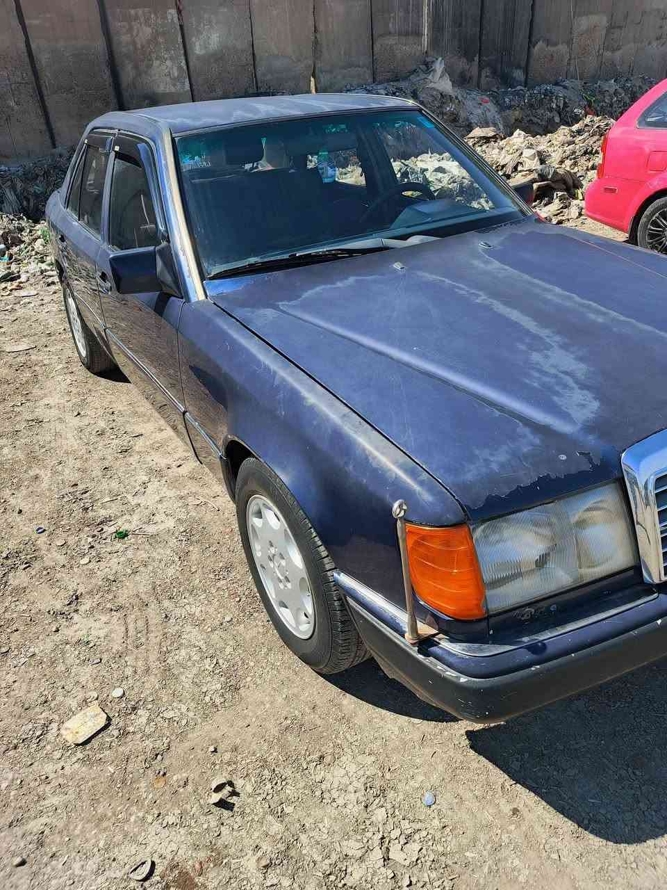سلام عليكم مارسيدس دب 300 رقم بغداد انكليزي باسمي كير ومكينه بطه ٢ونص قواعد دبلات وضع الشركه كهربائيات كلها شغاله تبريد نقص راديتر تايرات نضيفه سيارة جارده بيها ضربه بالجاملغ الخلفي الايسر خياسات مابيها سعرها ٤٢ وبيها مجال العنوان بغداد الحسينيه المعامل رقم الهاتف ***********
