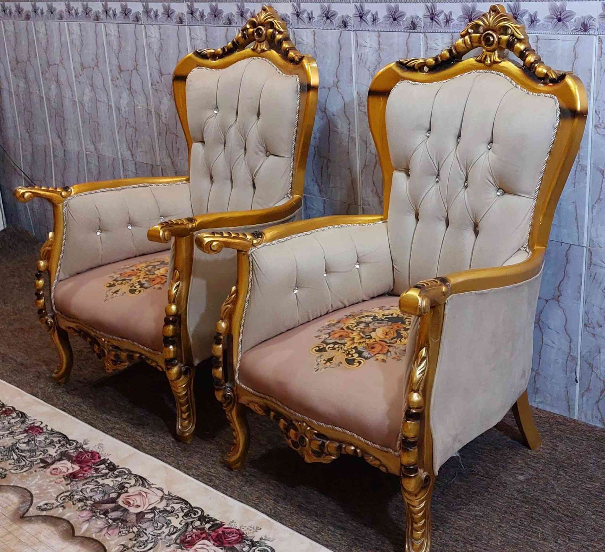 تخم زان تركي عشر مقاعد نظيف جدا بغداد الشعب ***********
