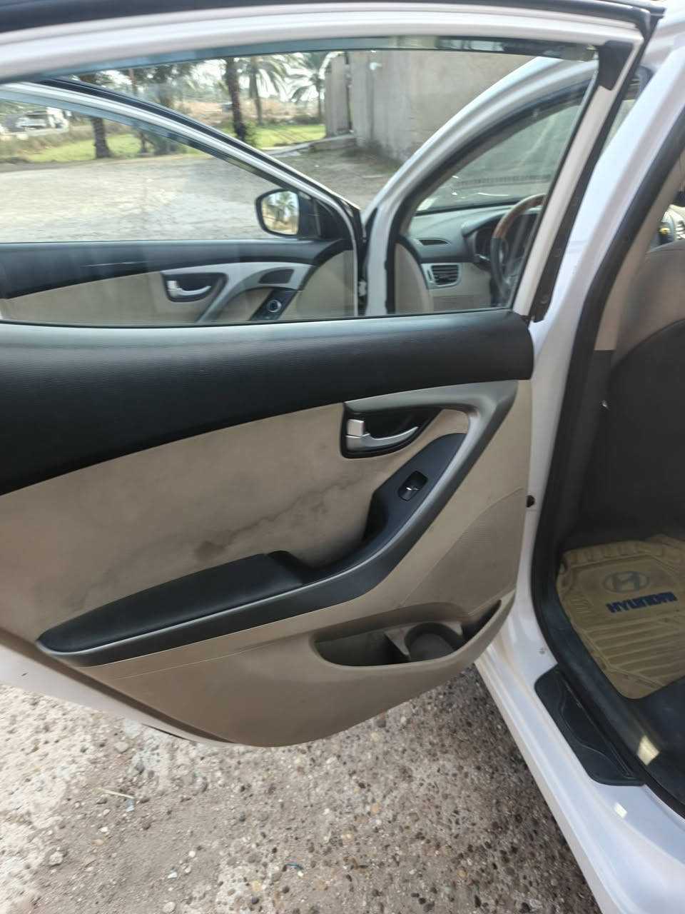 النترا خليجي 16 مكفولة المواصفات فتحة اشاير بلمري شاشة دشبول صاج محرك 1800 عارضه130 وبيه مجال بصيط الرقم ***********
