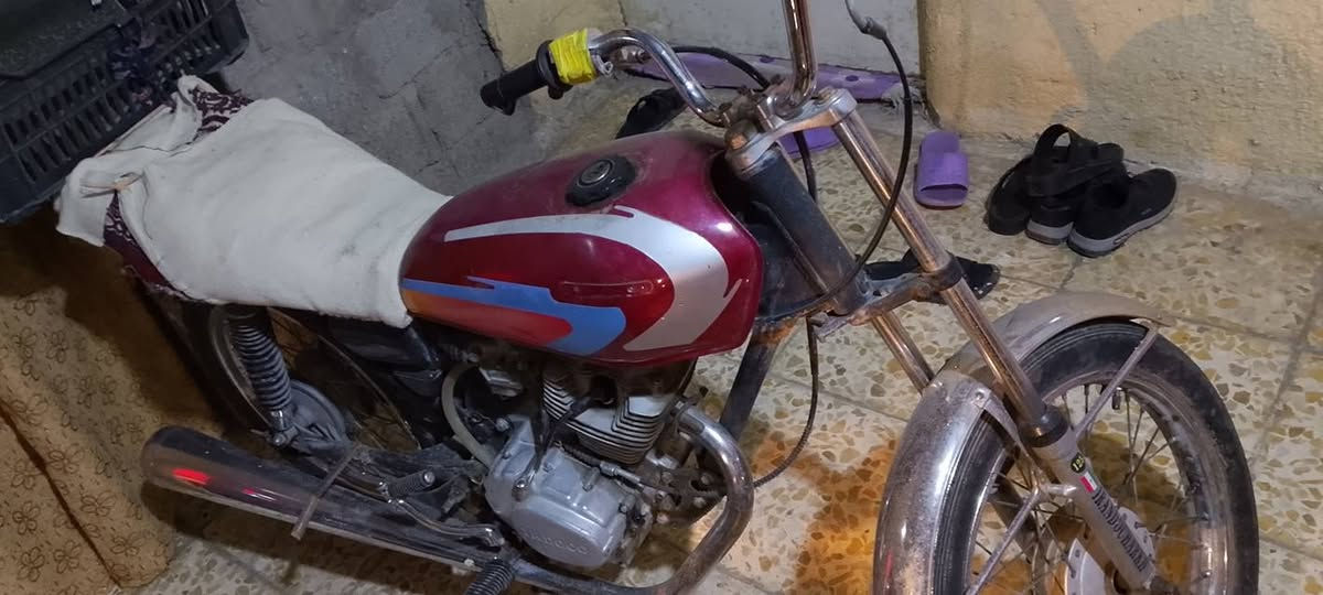 السلام عليكم دراجه للبيع ايراني دراجه كلك مقفوله مال عمل عنوان كربلاء حي الغدير فقطلالسعر 200 وبيها مجال قليل دراجه استوني مبدل بوشه وبستم جديد تجفيد صار له عشره ايام نعمه من الله***********
