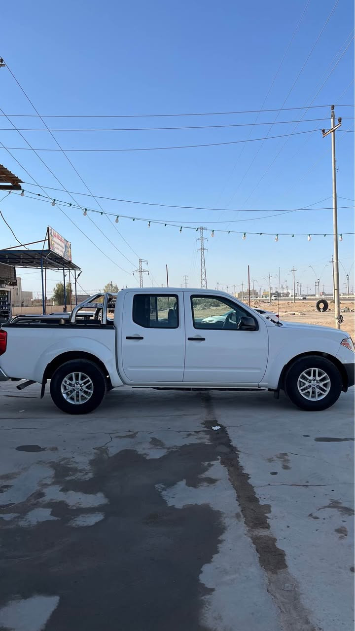 السعر 160 وبيها مجال 
فرونتيرا 2019  للبيع او مراوس وارد أمريكي بيها تبديل جاملغ وبنيد ايرباك راجع موضح بالصوره 6 سلندر توويل رقم بغداد ماشيه 108 الف ميل بدون صبغ شاشه كأمره خلفيه معروفه مواصفات SV المكان البصره التنومه نهر حسن *********** البصرة, العراق
