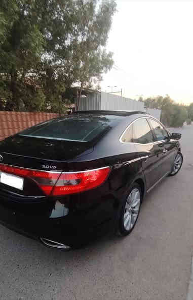 السلام عليكم
ازيرا خليجي موديل 2014 فول ليمتد  للاخير مكفولة من الضربة و الصبغ و التبديل محرك 6 سلندر دوش V63000 المرغوب السيارة باسمي شخصياً رقم شمالي دولي سنوية و هزة جديدة لغاية ٢٠٣٠ تحويل مباشر بأي وقت تريد السيارة نظيفة جدا وجاهزة من كل النواحي ماشيه (١٥٩) ألف كيلومتر حقيقي ادك جرس بال ١٢٠
مواصفات السيارة
سقف بانوراما
بصمة تشغيل
بصمة ابواب
مري شفط إشاره ترحيب
كشن كهربائي جلد قرميدي+ خزن ميموري+ مساج
بردة خلفية كهرباء + بردات ابواب جانبية 
ستيرن كهربائي
حساسات خلفية
حساسات أمامية
اشارة ترحيب
تدفئة وتبريد مقاعد
3 انظمة قيادة
هاند بريك دكمة
زراك لايت
اضواء داخلية LED
وبعد هواية مواصفات الازيرا معروفة
السعر ١٣٨ وبيها مجال بسيط مكان السيارة بغداد الشعب حي اور 
هاتف/ ***********
