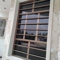 كادر عمل • تنظيف شبابيك • صبغ شبابيك