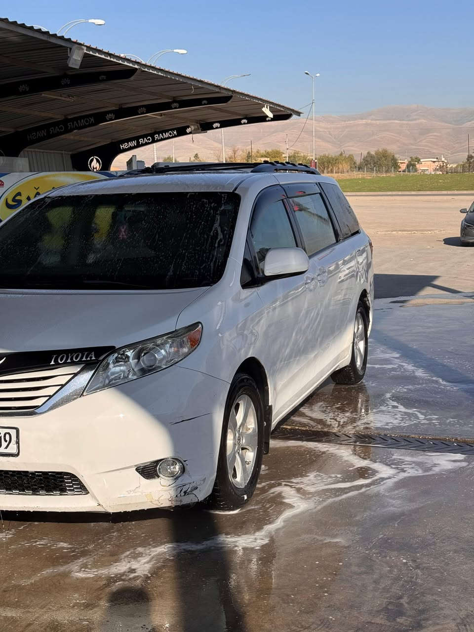 سلام عليكم
تويوتا سينا 2017 
لون ابيض 
رقم سليمانية 
الضررجاملغ خلفي جهة السايق 
وبيها شخط باب سلايت بدون صبوخ 
مكان السيارة سليمانية 
محرك وكير بشرط 
السعر 190 مجال
5TDKZ3DC2HS805950
***********  / ***********
