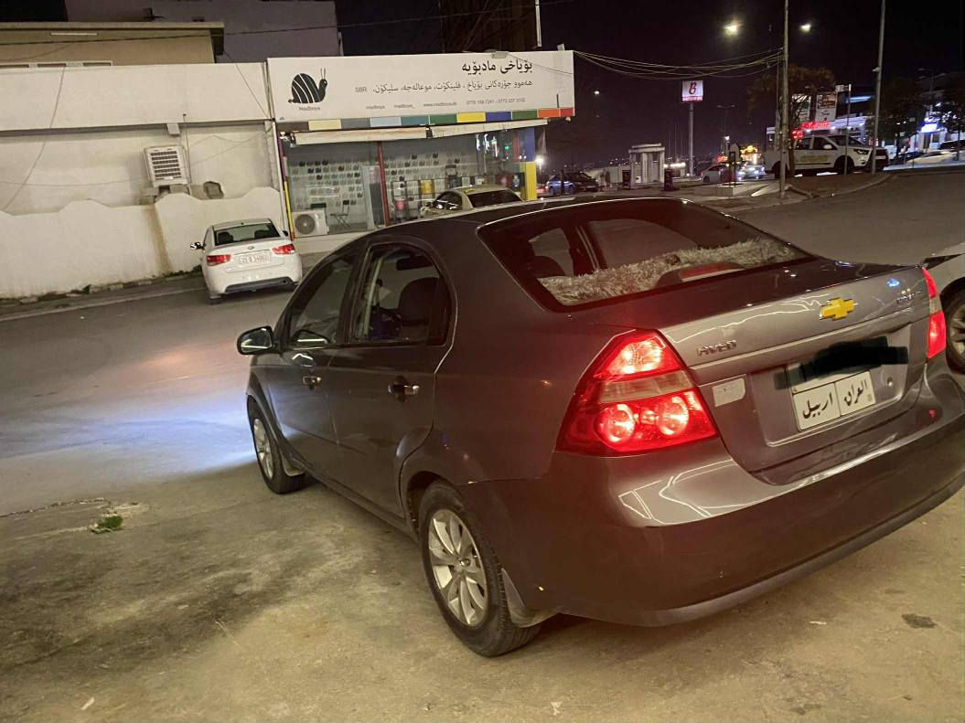 ئەڤیۆ٢٠٠٩مەکینە گەورە گێرعادی شاشە ئایپاد بلاجکتۆر 
ویل کەپ سێ پارجەی لەسەر شوخت بۆیاخە بەبێ دەعم
پێشو دوای کەپسە کالبونەوەی نیە زۆر جوانە تازە پێشو دوای داگیراوە چرکەی تیانیە سەنەوی بەناوی خۆمانەوەیە
تەبرید ساردو گەرم لەسەر سویچ کارەبای بەشەرت گێرومەکینەو تەقەو رەقەی بەزەمان زۆر جایزە سەیارەکە
 سعری 50مەعمەلە 
*********** السليمانية, العراق
