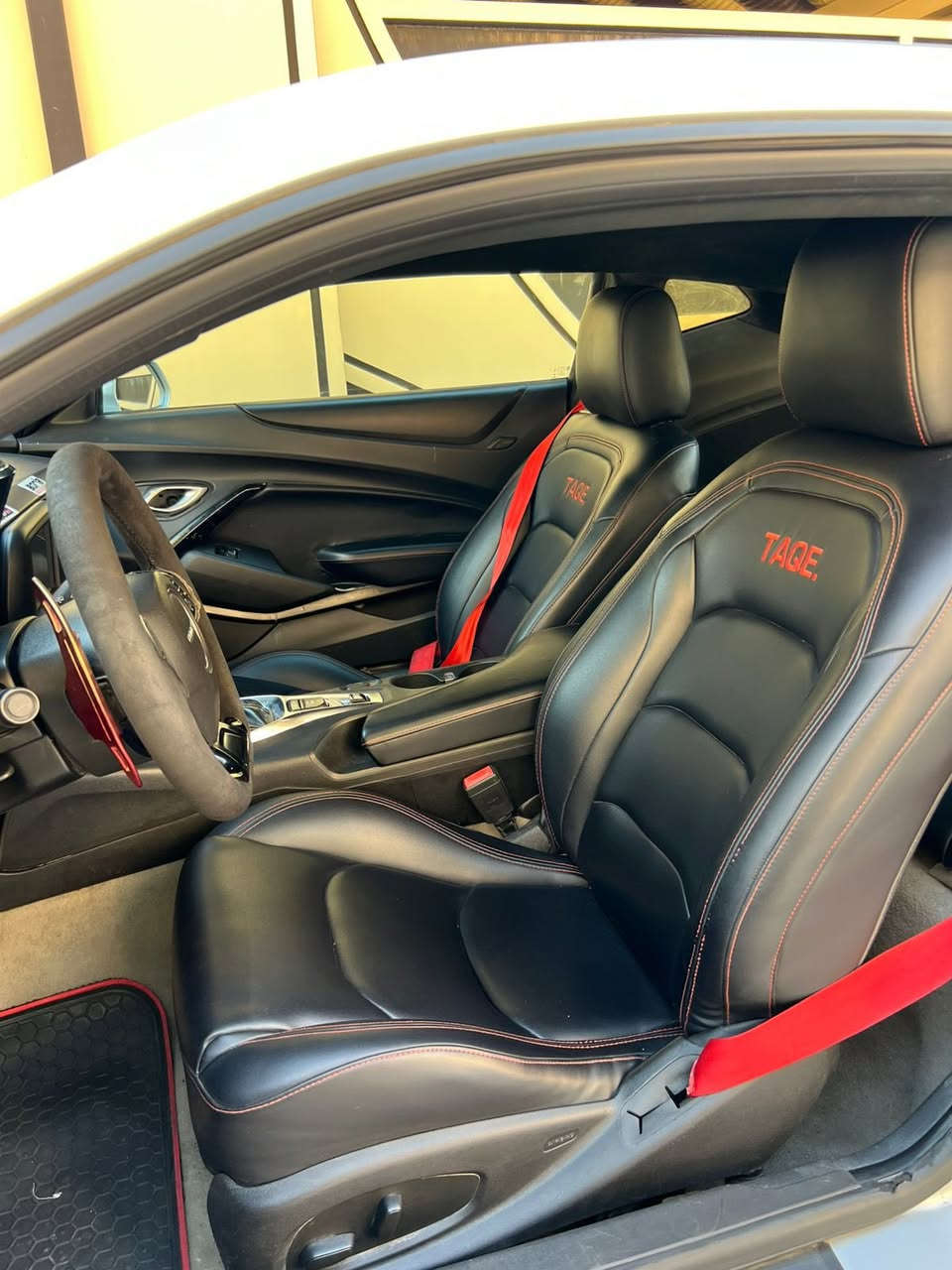 اللهم صل على محمد و ال محمد
الجميلة والمميزة للـــبيع .
مصبوغة جهة اليمين حادث امريكا
واليسار شخوط بالعراق
النص كفالة .
كمارو 2018 بجم گبس يعني انسى العطلات .. محرك 6 سلندر 3.600 
فول فتحة سقف ، بصمه تشغيل ، بصمة أبواب ، تشغيل عن بعد ، ترحيب ،  ، محرك كير تبريد كفالة ، حدادية مرتبة ، منظومه زنون ، ويل20  ، عليها برمجة سرعة وأقتصاد .
 شاشة كبيرة'
كشنات حضن
كشنات كهرباء
هاند بريك كهرباء
مودات ثلاثة
عليها شلعة صاروخ أرض أرض
تحكمات سيترن
السقف والدشبول جلد گنتارة
السيارة فول ماناقصها أي شيء
رقم بغداد الأنكليزي 
السيارة بأسمي
مكانها (((( أربيل)))
السعر 128 ومجال حگ الجية فقط
مذكور كامل التفاصيل 

***********
