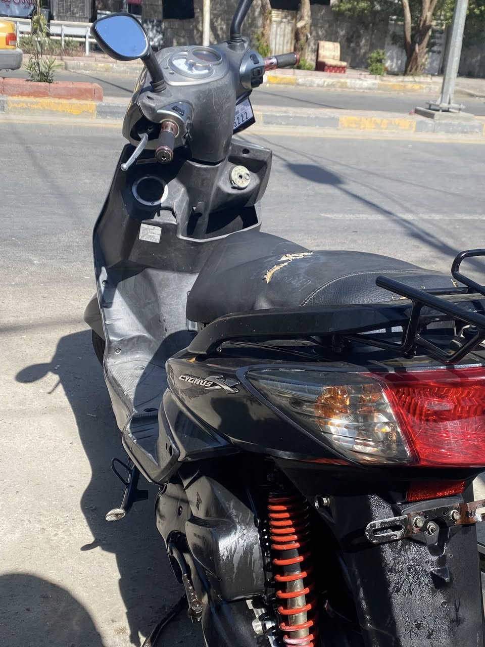 سلام عليكم....
دراجة سكنس(فحل )  كابريتر 🛵 للبيع
دراجة شلعه معدل كهربائيات كلهه شغاله 
دراجة جديده  بلادية
أي نقص مابيهة
جيب فيتر وتعال افحص
العنوان بغداد الحرية الاستفسار الاتصال على الرقم 📞
***********
