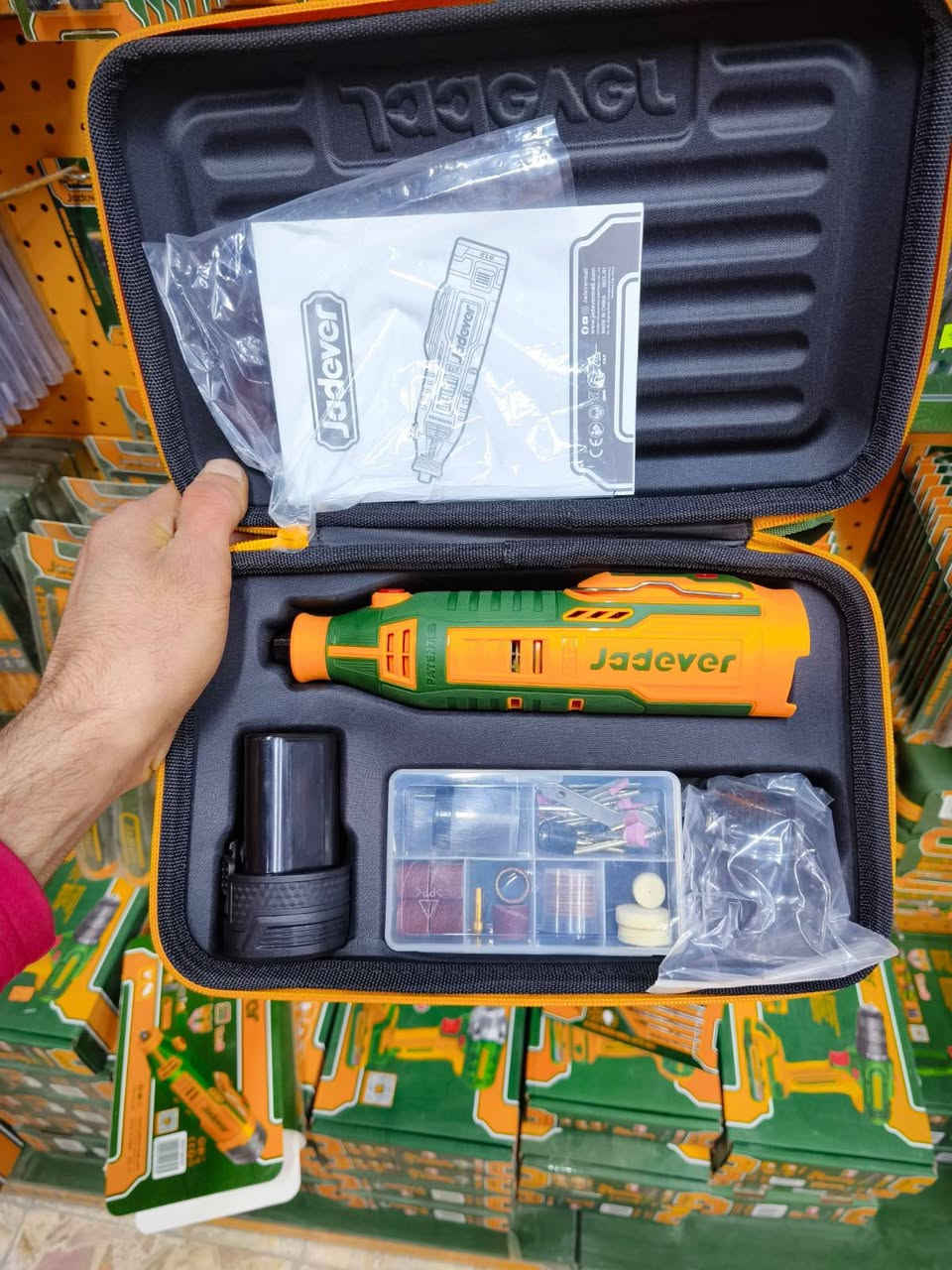 فرطونه شحن 12 فولت معه بطاريه وحده 12 فولت بقوه 1.5 امبير تشحن تايب شي تحتوي ع نسبه بطاريه 3 درجات + قفل سرع تجي 5 سرع معه علبه ملحقات 100 قطعه ماركه جيدافر
السعر 33.000 الف 
الحجز واتساب ***********
متوفر توصيل الجميع المحافظات العراق 5 الف
https://www.facebook.com/share/1Fsf8nuuzv/
