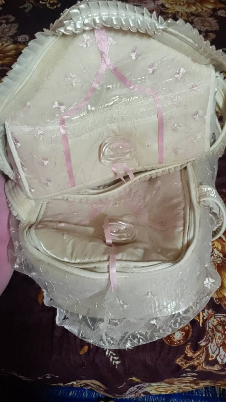 غراض للبيع بسعر مناسب ممستخدمه هواي مواضحه بتصوير


**إذا كنت صاحب هذا الإعلان وتريد حذفه لأي سبب، رجاءا أرسل رسالة إلى الدعم الفني**