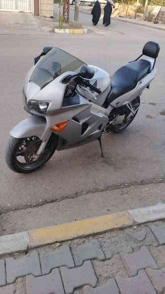 سلام عليكم دراجه بطح رحال +سبورت محرك 800 دراجه نضيفه حيل 
سعر 25ورقه وبيها مجال مكان ميسان 
رقم  *********** 
(مكلف بنشر)
