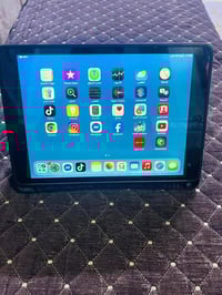 آيباد ٩ • ٦٤ جيجا • نضيف ٩٠٪