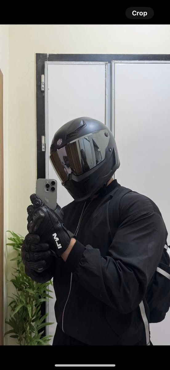 للبيع Kit سيفتي گامل اصلي 
يتضمن 

١- خوذة MF509 Pro  نسخة البرو مو العادية 
 قياس L
تحتوي شهاده سيفتي امريكيه و اوربيه 
ECE and DOT

٢- چفوف ILM اصلية قياس XL 
مدرعه من الامام وجف الايد بالاضافه تشتغل بلمس التلفون 

٣- سبيكرات اصلية كامله هي ووحدة التحكم الخارجية صوت عالي وواضح بالاضافه لمايك للاتصالات 

٤-جامه سودة مضلله اصلية + جامه بيضة شفافه 
الاثنين من شركه ILM اصليات 

٥- قطعه Pin Lock تنشد على الجامه 
تحميك من الضباب بالسياقه وواضحة 

٦- لثام ILM اسود امريكي اصلي 

٧- حقيبة ظهر قماش للخوذة 
+ الصندوك الكتلوك وحتى ستكرات وكل ملحقاتها وياها موجودة 

مامتوفر عندي توصيل 
مكاني البصرة 
متوفر ماسنجر
السعر 450 الف 
كلشي مكفول حتى من الشخط .


**إذا كنت صاحب هذا الإعلان وتريد حذفه لأي سبب، رجاءا أرسل رسالة إلى الدعم الفني**