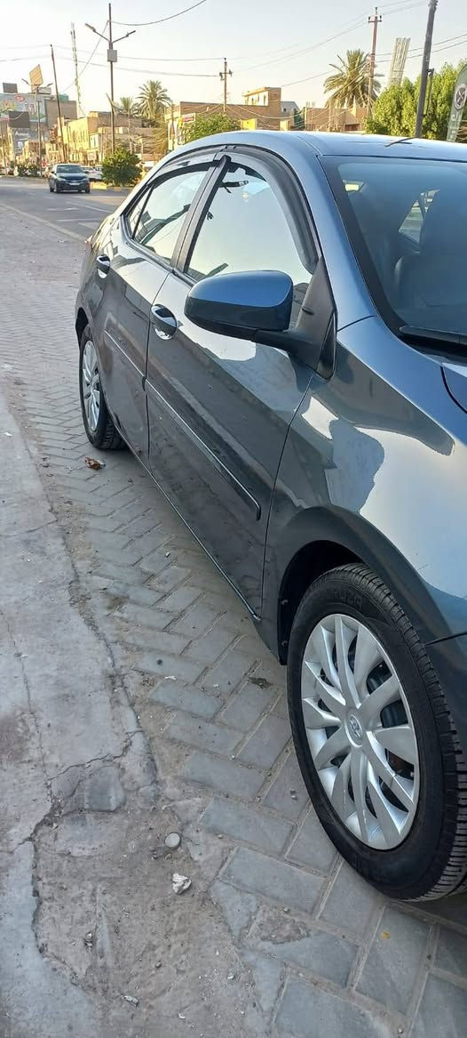 السلام عليكم كورلا موديل ١٧ وارد أمريكي حدث ربع البنيد بدون دواخل مرشوش وبلعراق نص باب الخلفي ورة الصدر مرشوشة بسمي وكالة عامة مكان السيارة بغداد حي الخضراء السعر ١١٠ بيهة مجال قليل ***********
