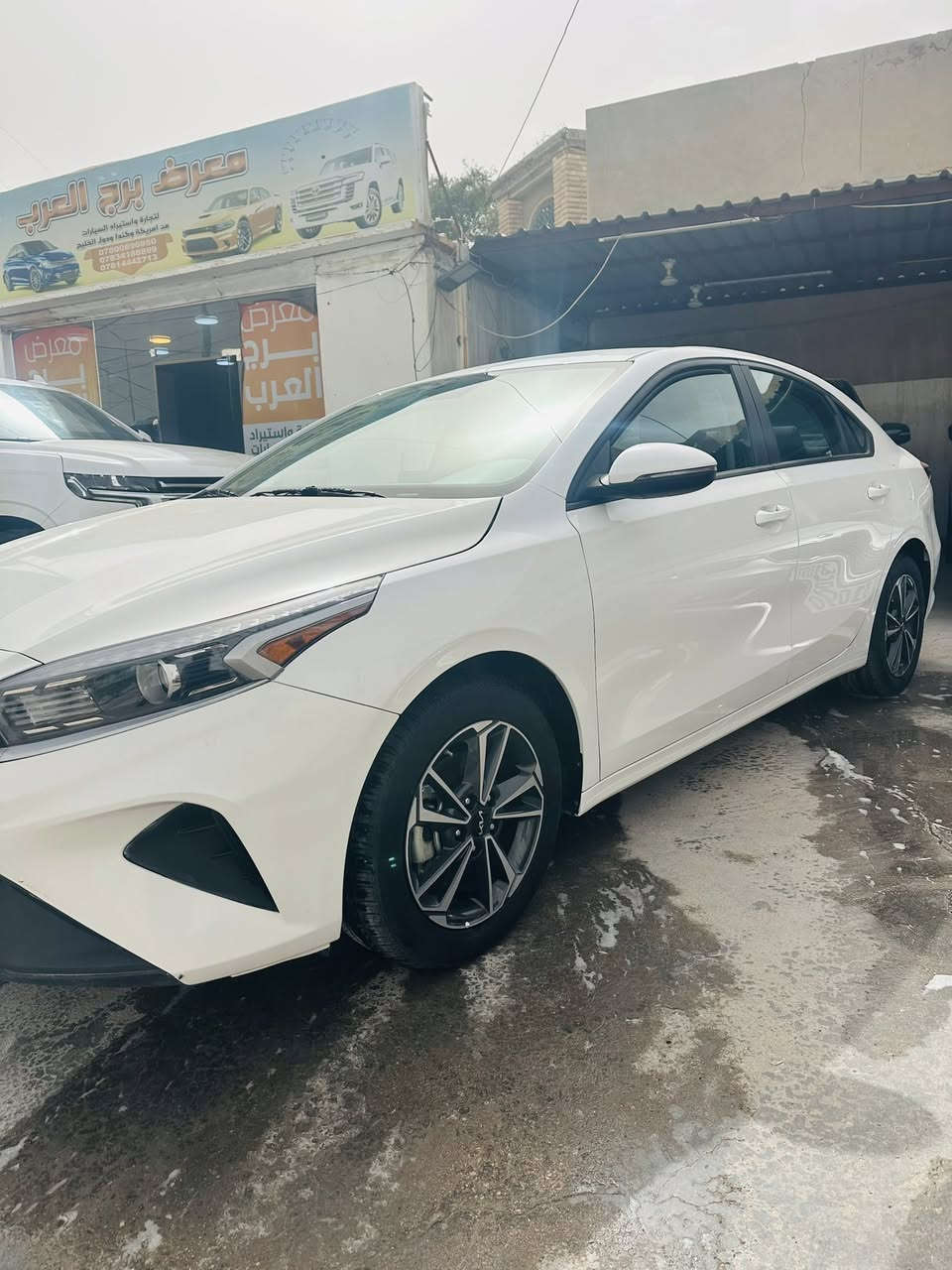 اللهم صل على محمد وآل محمد 
                        )🟡
🟢نوع السيارة: كيا فورتي

🟢موديل السيارة:2023

🟢فأت السيارة:  LXS

🟢الضرر: السيارة قطعتين صور الضرر مذكوره بالمنشور

🔴العنون:  سماوه حي الحسين لاربع سايدات 
معرض برج العرب التجاره السيارات

🟢لاتصال واتس ***********
***********
