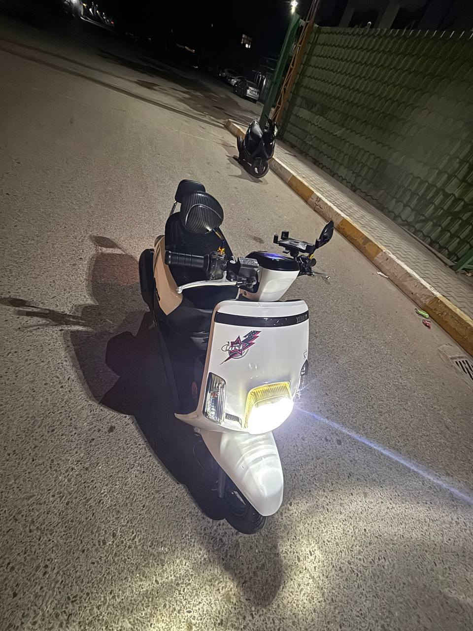 السلام عليكم
بوليس مسطره كفاله
الدراجه جديده تستحي تباع عليه
براغي مابيه نقص
نكره بكل وقت 
الصور تحكم عل نضافه
مكاني الدوره 
رقمي ***********
السعر 1000وبيه مجال الشراي تشلع عيني
اتصل وتدلل
