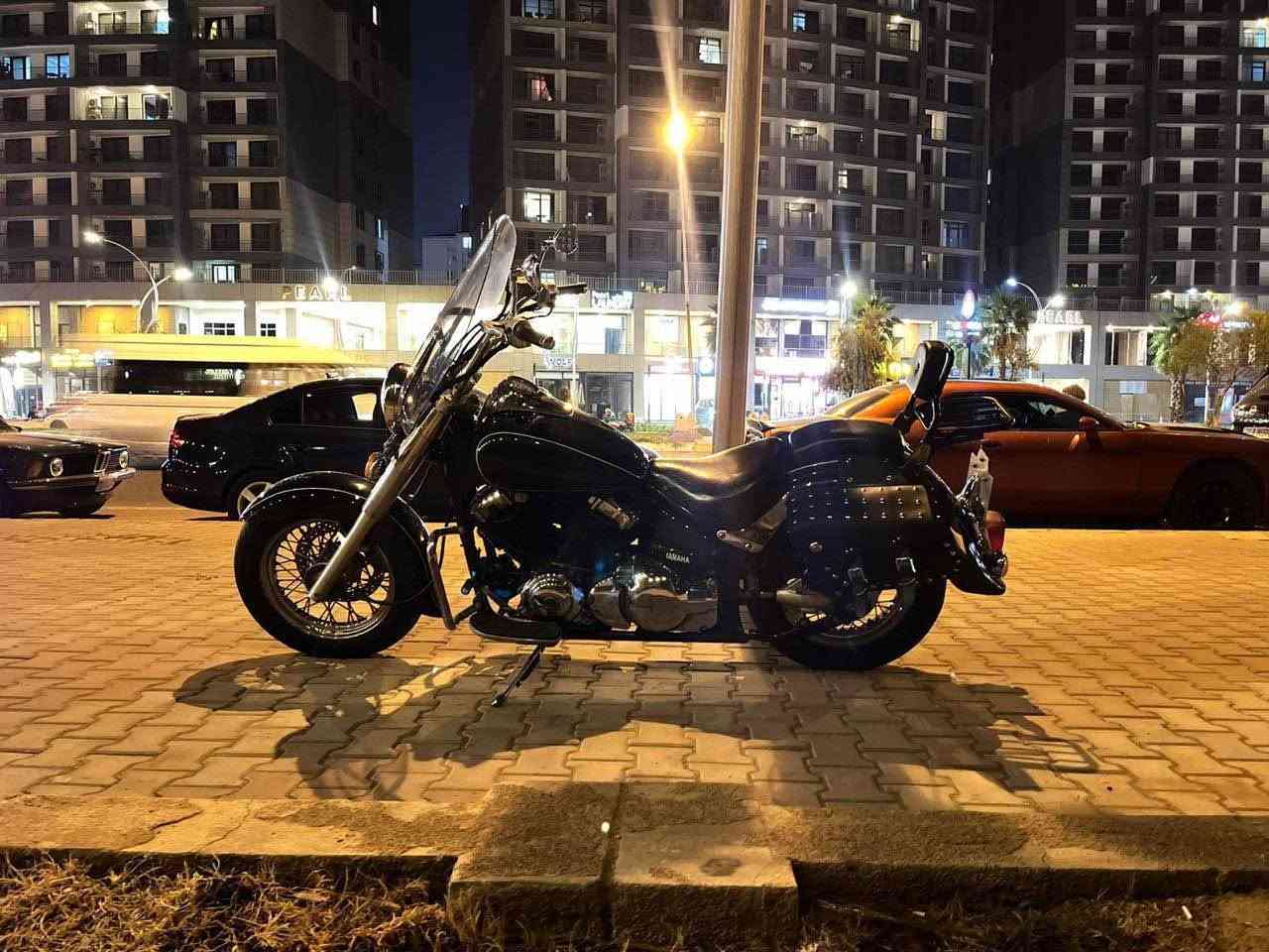 ‎Yamaha Dragstar 400cc, 2005. 
. 
ياماها دراغ ستار 400CC، 2005.
السعر: 1700$.‎ أربيل, العراق


**إذا كنت صاحب هذا الإعلان وتريد حذفه لأي سبب، رجاءا أرسل رسالة إلى الدعم الفني**
