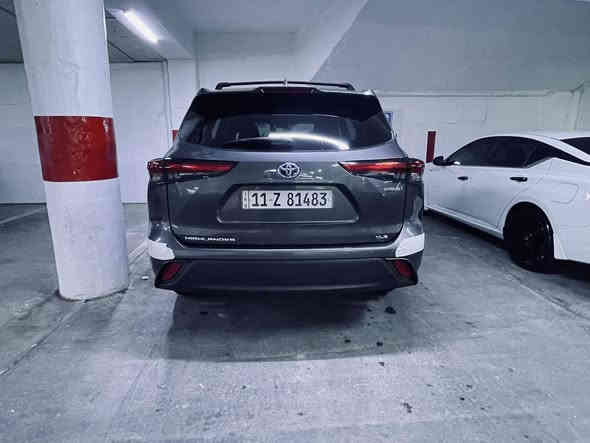 السلام عليكم 
تويوتا هايلاندر  XLE Hybrid 2023
واردي امريكي حادثها خفيف  قطعه وحده فقط بداية البنيد    ايرباك ستيرن وراجع سستم
مواصفات xle 
1-كشنات جلد + كهربائيه
2-كشنات خلفيه منفصل vip
3-سبعة راكب 
4-تبريد 3 قطع   منفصل امامي خلفي  مع تحكم خلفي  منفصل
5- سلايدروف  (فتحه) 
6-ستيرن فول تحكمات من الجهتين  كروس سرعه محافظه ع المسار قياده شبه ذاتيه 
7- نقطة عمياء 
8- رقم بغداد الجديد 
9-كشنات اماميه تادفئه  + مري جانبي تادفئه
10-بردات  بالبيبان الخلفيه 
11-ماشيه mi28.500
12-رقم الشاصي
5TDKARAH2PS528158

رقم تليفون 
*********** 
بي واتس اب 

العنوان المنصور 

السعر 32 الف
