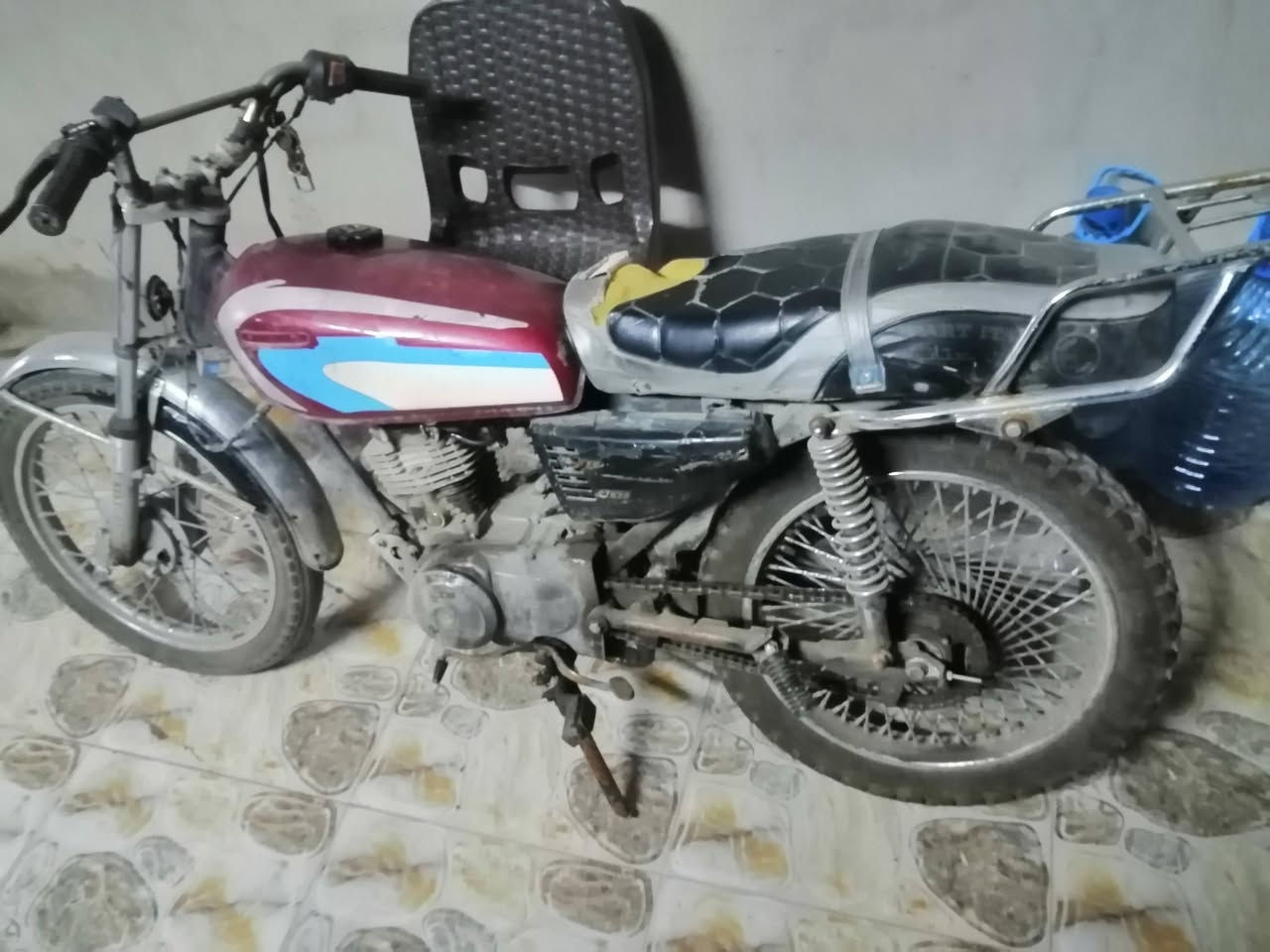 سلام عليكم البيع دراجه ٤كيرمحرك نشط العنوان حي نصر سعر ١٧٥) ***********
