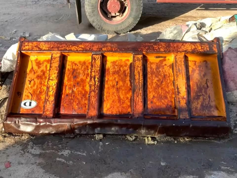 باب اقجم مايلر موديل81مايلر
للبيع باب نضيف الماني مكفول 
مكان بغداد شعله 
 ***********اتصال
***********واتساب فقط
