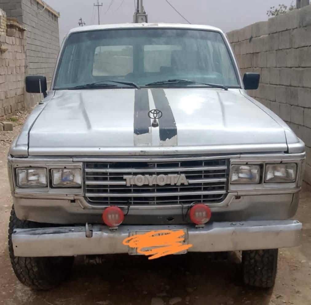 لاندكروزر موديل 89 مكينه 3f كير لوكير كله مكفول كشر نضيف شوفت العين كدامك رقم ديالئ ألماني سنويه لحد ٢٧ تخم تاير  تحويل ثاني يوم  السعر 40 وبيه مجال للبيع والمرواس حسب القناعه  العنوان ديالئ بلدروز الرقم ***********
