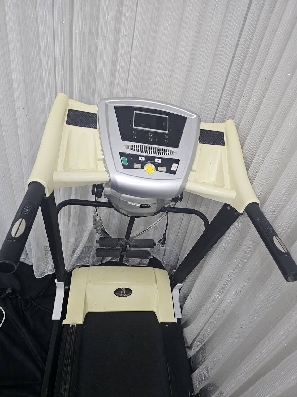 جيهاز مشي للبيع بي نبضات قلب و جيهاز خاص مال هزاز بطن
مكاني اربيل سعر خاص لو واتس اب 
***********
