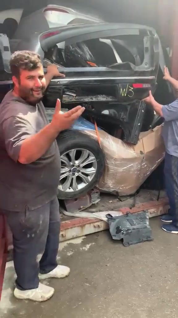 القزاز لتجارة قطع غيار السيارات الأمريكية الحديثة 
تم بعون الله تعالى وصول حاوية الى مخازن القزاز من أمريكا مباشر
تحتوي على مجموعة جديدة من السيارات 
باسفيكا 
جيب واكنير 2024
فورد ايدج
ماليبو
كوينكس محرك 2000
جالنجر 6400 سكان باك
جيب بزون 2000 تيربو
امبالا 4 سلندر 
و مجموعة اخرى 
العنوان 
بغداد شارع فلسطين شارع كريم الندى قرب هيئة الحشد 
***********

