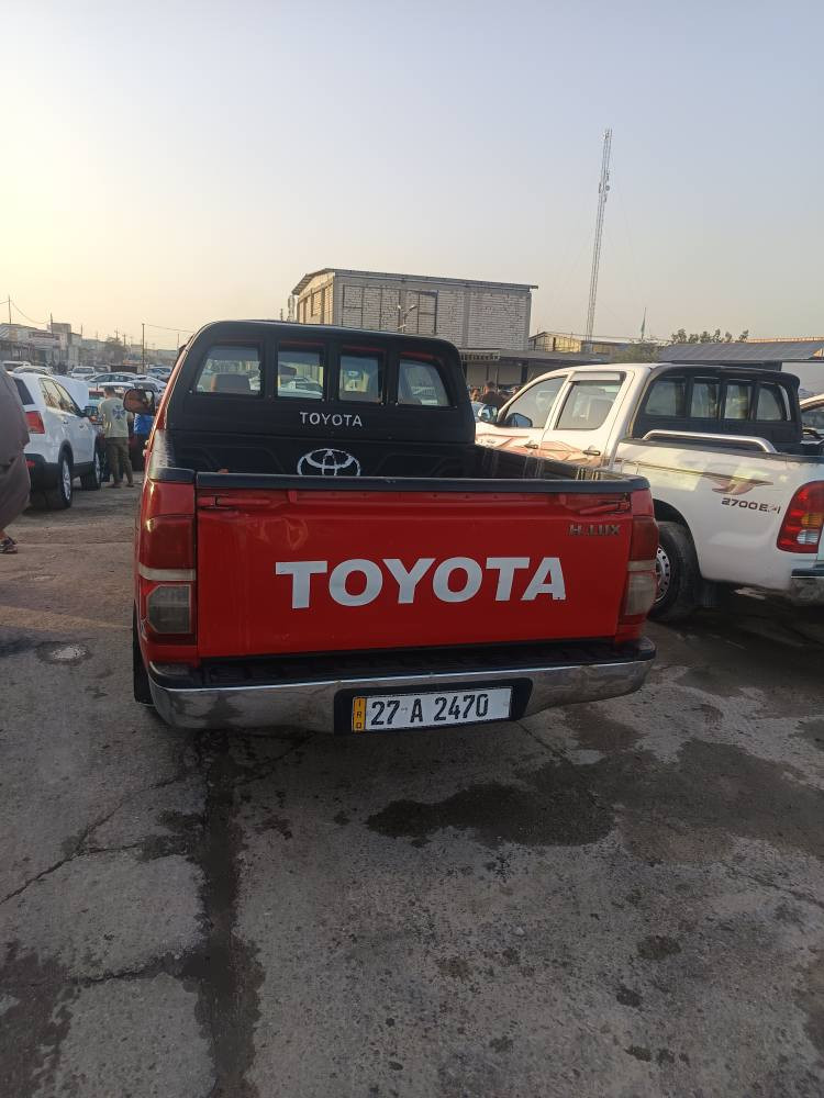 هايلوكس 2010 كير عادي كويتي شاصي 19
بيها باب وجاملغ خلفي صبغ  ومضروبة حالوب  
السيارة كشرها مو شي بس كير ومكينة كفالة داخلها نظيف كهربائياتها كاملة كلها شغالة 
مكان السيارة كربلاء 
*********** كربلاء, العراق
