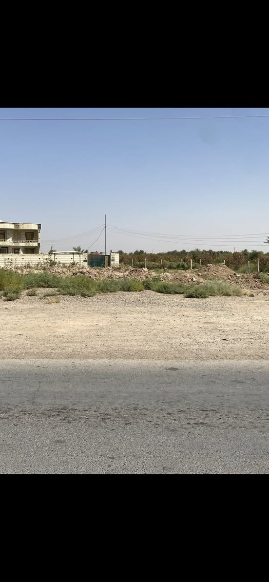 السلام عليكم قطعة ارض 1400 عقد زراعي عل شارع العام يربط بين قظاء الضلوعيه وناحية النهرين بصف بيت احم الياس وجه ***********
