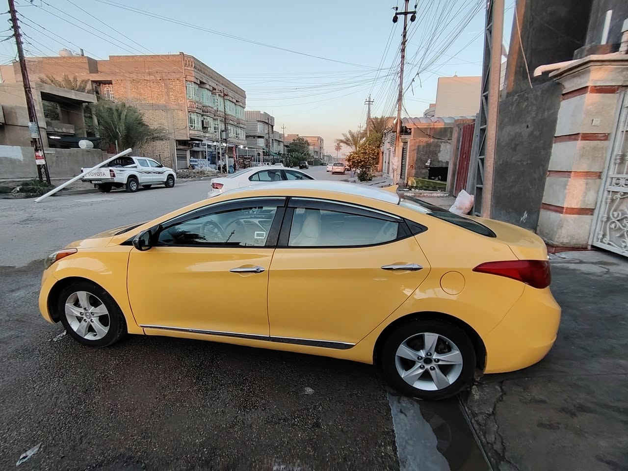 سلام عليكم
النترا 2013 وارد امريكي
محرك 1800
رقم بغداد
كفاله كير ومحرك 
حادث امريكي باب السايق  وجاملغ اريباك ستيرن فقط
وبالعراق ضربه بالجاملغ الايسر 
صدر جديد سلف جديد منضومة زنون كاعيه جلد دوشمه جديده فلنجات جديده بلكات ونوزلات جديده
مكاني بغداد الكاظميه 
السعر 100 وبي مجال للشراي
تواصل واتساب  ***********
