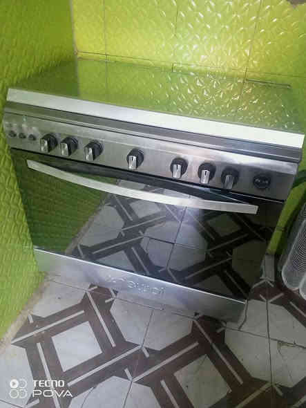 السلام عليكم طباخ فرش المصري نضيف وشغال كله شرط الفحص السعر 150 مكاني كربلاء الشبانات ***********
