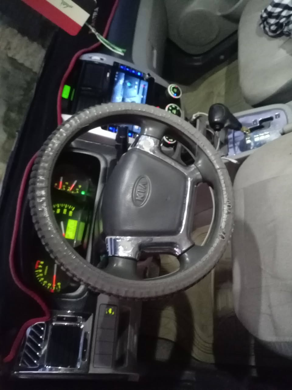 كيا سيراتو 2009خليجي بغداد انكليزي بسمي سنويه ل 2030 بيه قطعتين رصبغ بدون حادث سيارة جاهزه تبريد حداديه تخم تاير ادامه كامله مكانه بابل منطقة خيكان ممتواجد عل الفيس اتصل ***********
