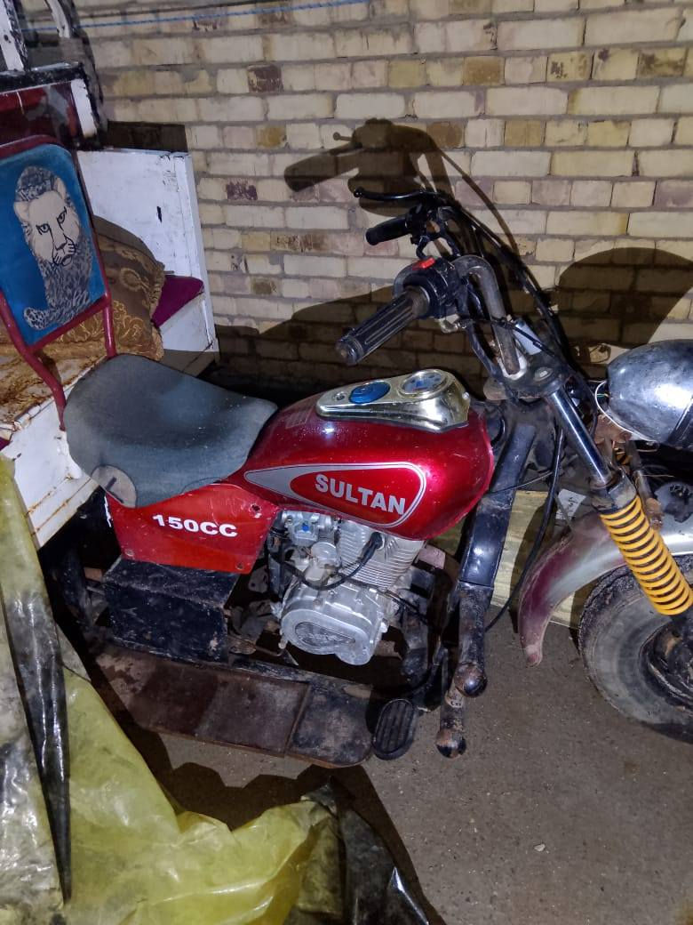 سلام عليكم اخوان ستوته موديل 2009 رقم فحص مؤقت صدامي وسنويه راعيها ما اندله اسويلك مكاتبه مكينه جديده قبل شهرين شادها جديده واضحه كدامكم السعر 1100 مليون وميه وبيها مجال عنواني ميسان الاعماره منطفه حجي حسن الامسيجه رقمي ***********
