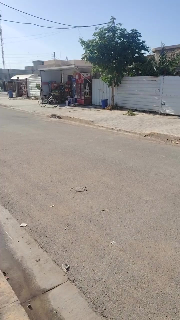 🏣 الدار للبيع حي الوحدة قرب الموحدة 🏚
🥀 لبيت مساحة 600 متر  يحتوي على 🍋

حديقة طول 15 متر   عدد الغرف 6   ديكورات 🐆

🥀صالة مطبخ حولي صحيات  لبيت على شارعين 👍🏻

🥀 لبيت صحيات فوك جوة  عرض شارع 15 متر ارصفة تبليط مجاري 

☎️ ***********////***********
