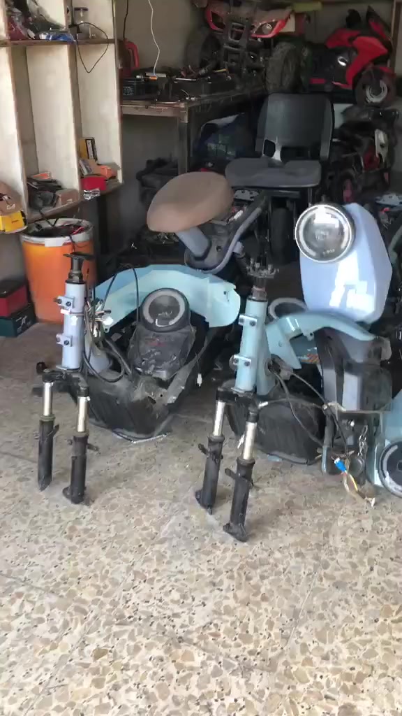 سلام عليكم ثلاث دراجات للبيع بعده جدد كارتون بعدهن تصفيت مخازن بدون بطاريات سعر المفرد اب 150الف مكاني بغداد العبيدي ***********
